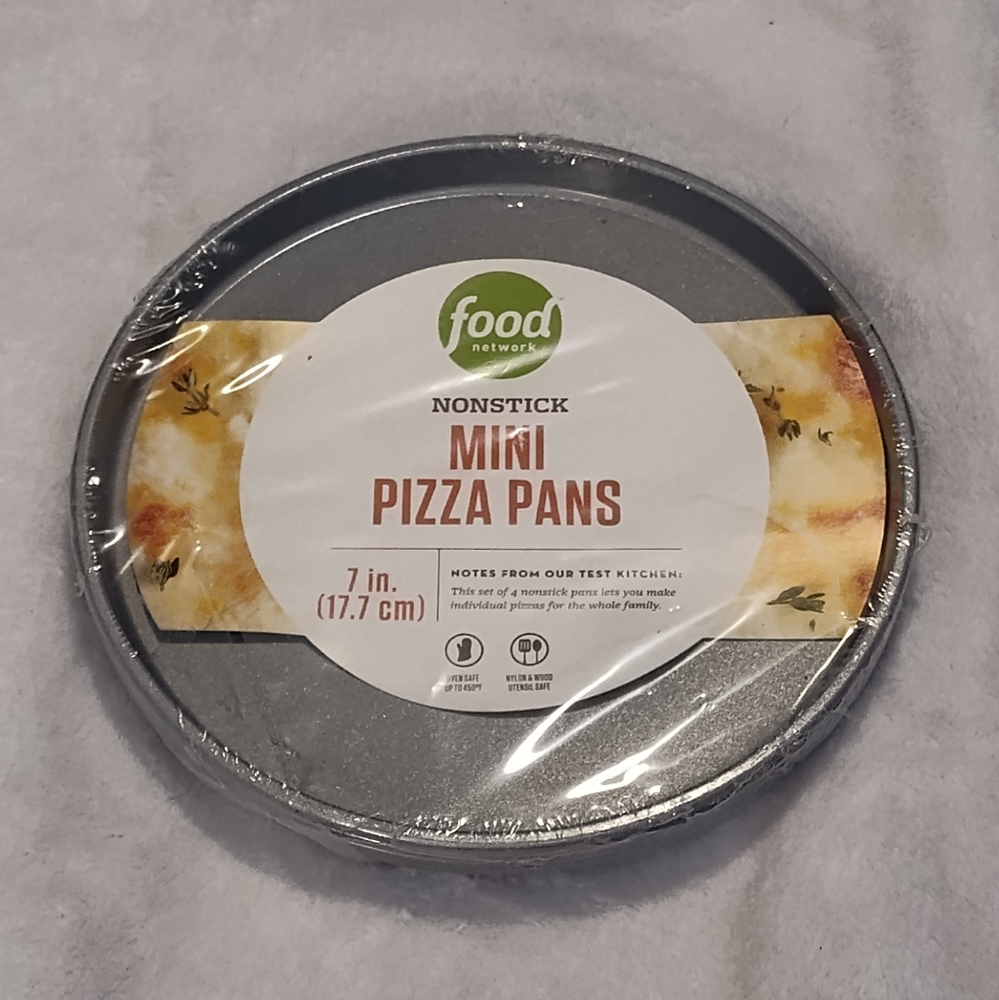 NWT! Food Network 7" Pizza Pans (4pk)